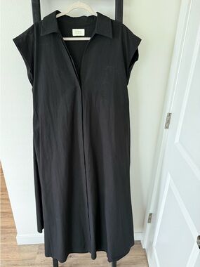 DISSH Black Sleeveless Collared Maxi Dress